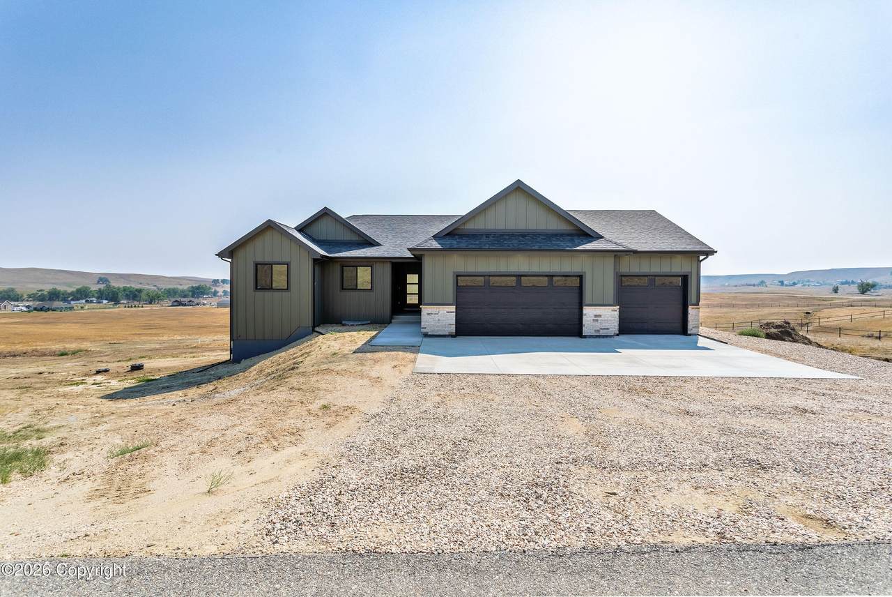 27 Sand Creek Dr - Photo 1