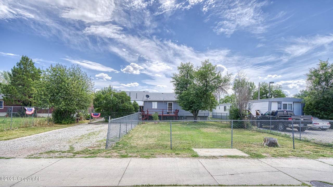 907 E 4Th St, Gillette, WY 82716
