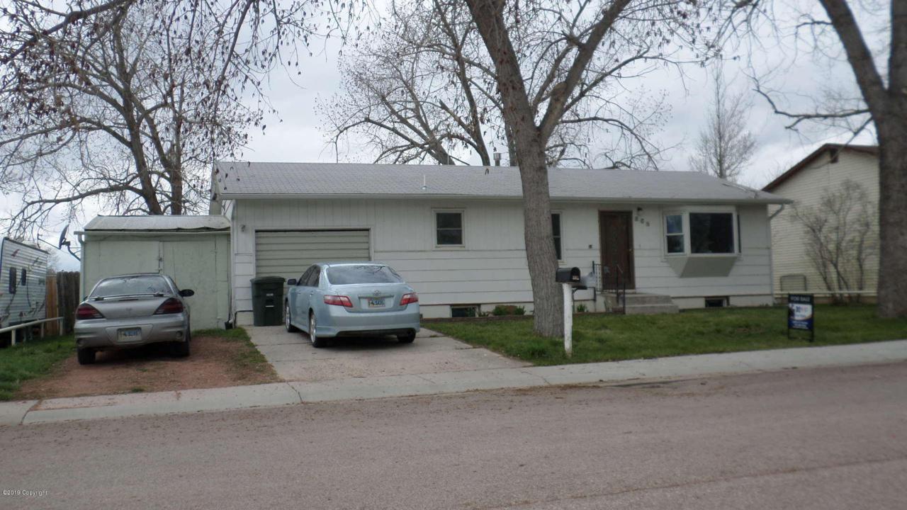 805 Beech St - Photo 1