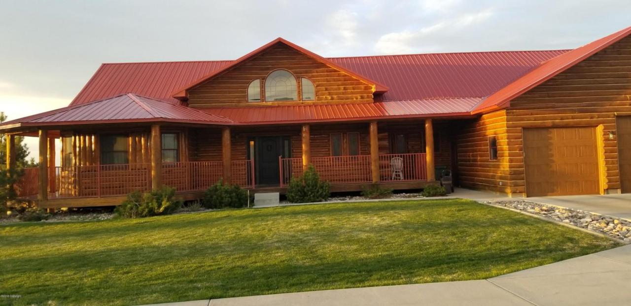 3520 Crestline Cir - Photo 1