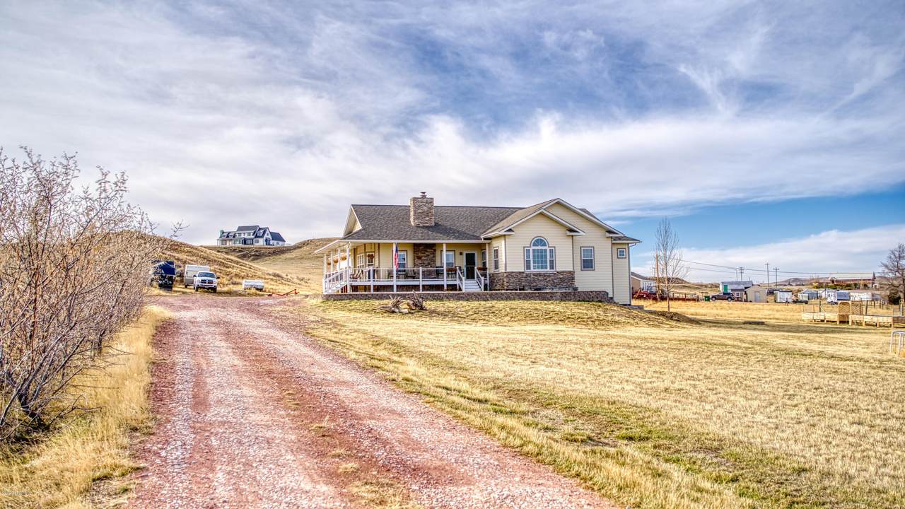 4050 Stampede Dr - Photo 1