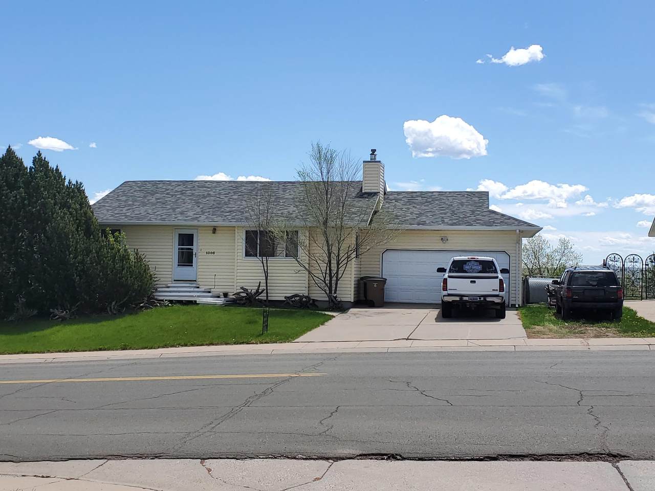 1305 Overdale Dr - Photo 1
