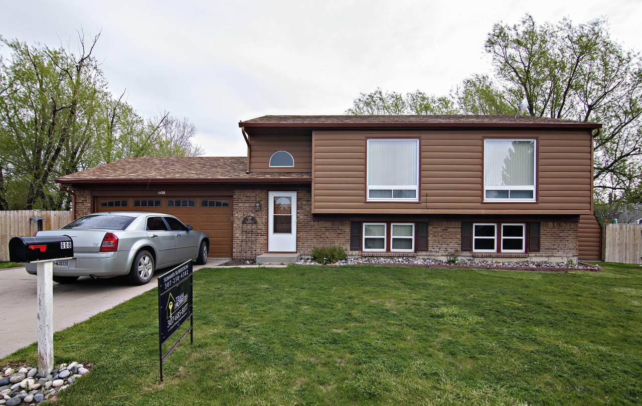 608 Frontier Dr - Photo 1