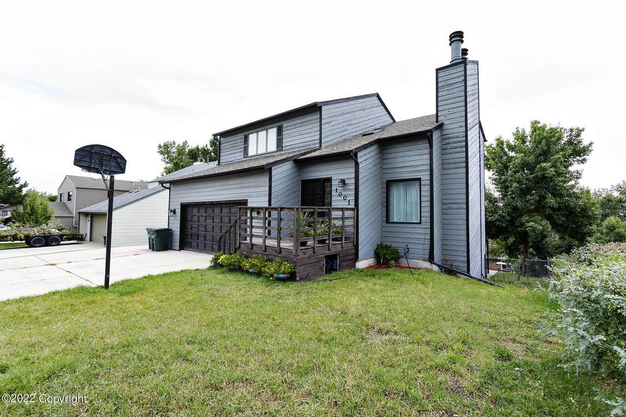 1001 Pioneer Ave - Photo 1