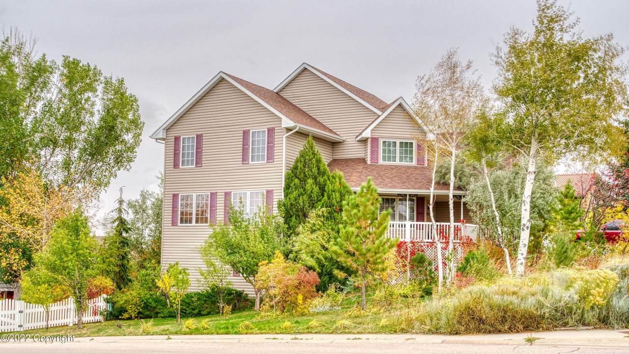 501 Fairway Dr - Photo 1