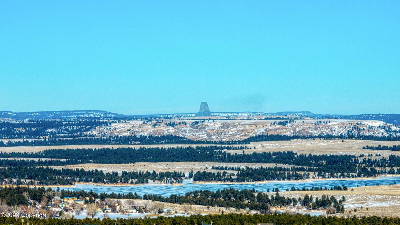 8 Freedom Drive - Photo 1