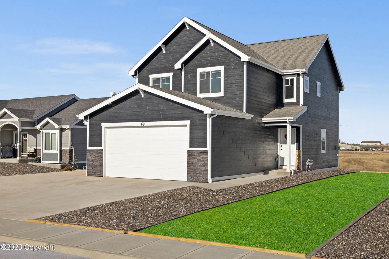 49 Parkside Cir - Photo 1