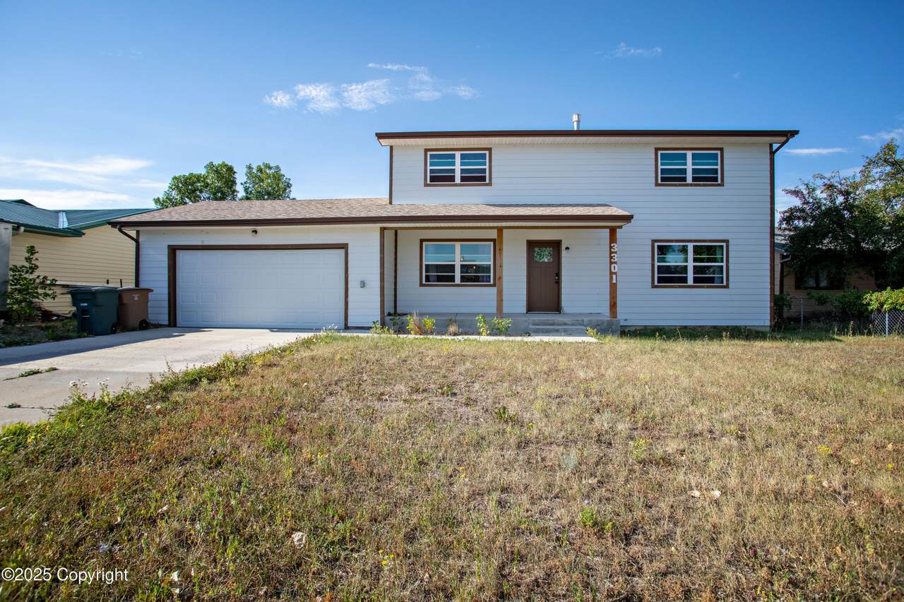 3301 Crestline Cir. - Photo 1