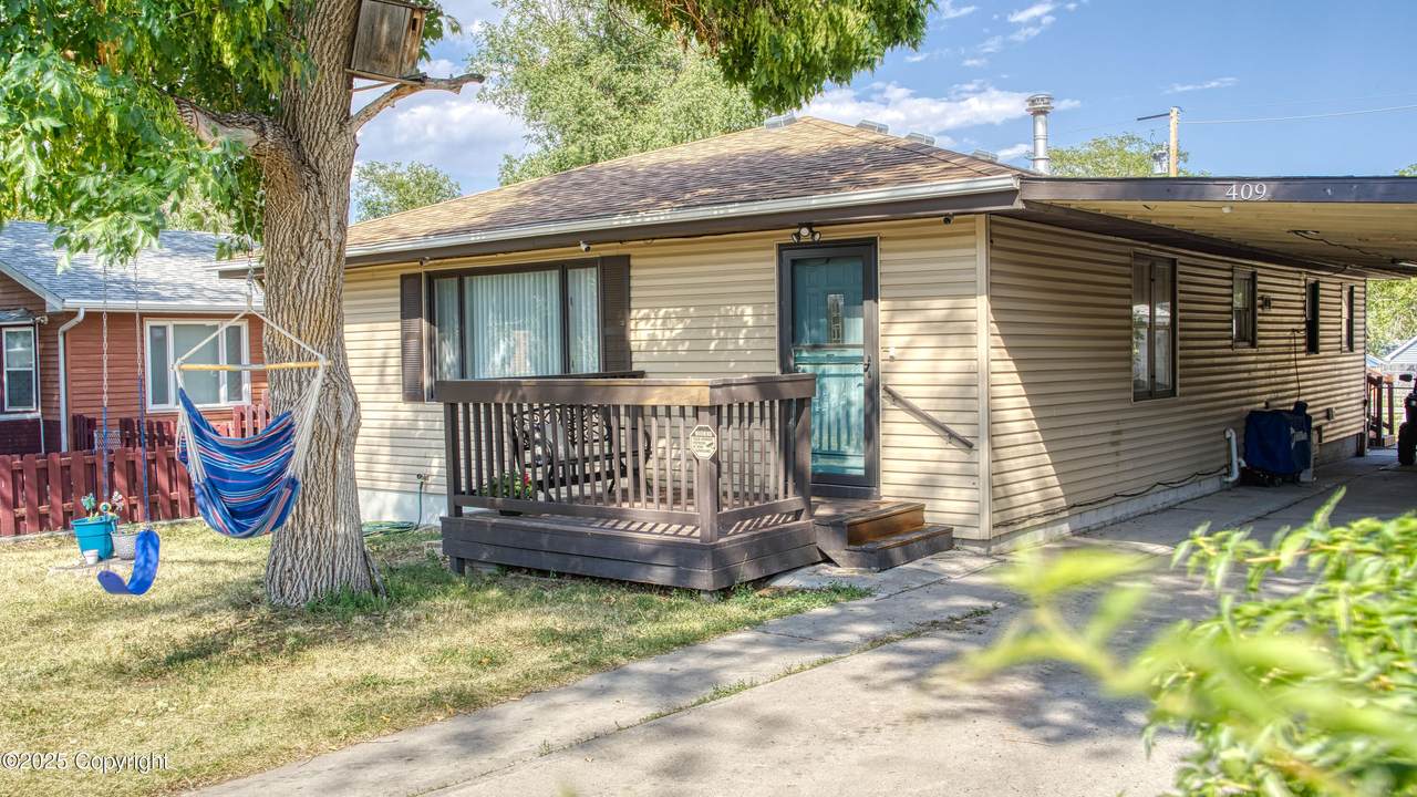 409 S Emerson Ave - Photo 1