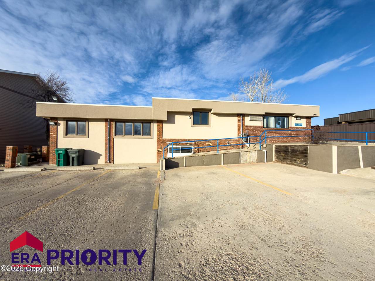 1300 W 4th St - Photo 1