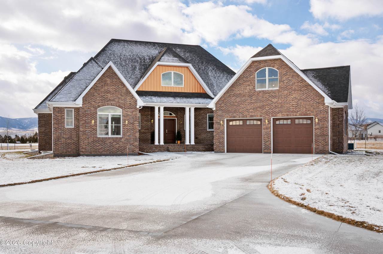 70 Saddlecrest Dr - Photo 1