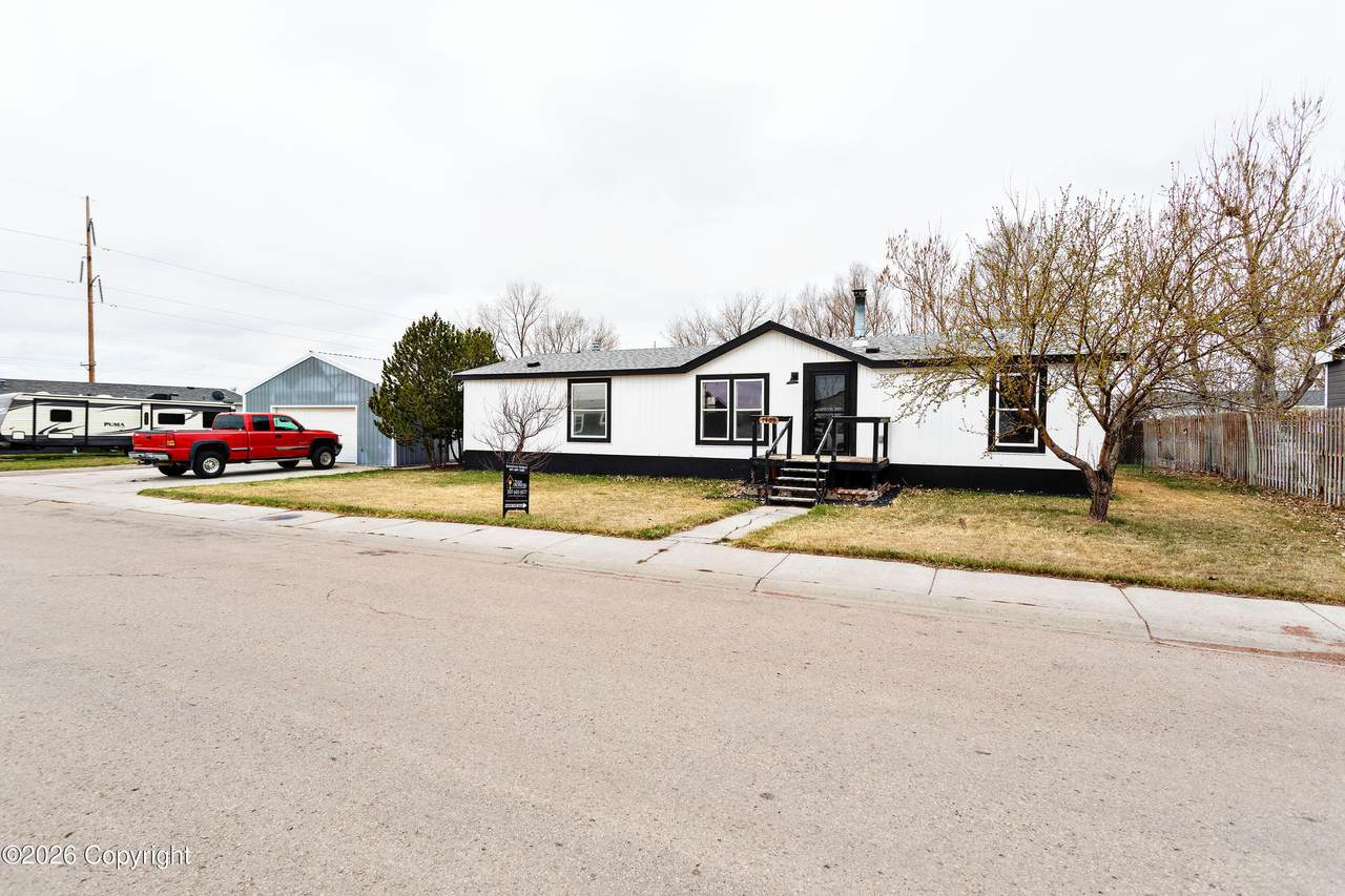 1409 Boise Ave - Photo 1