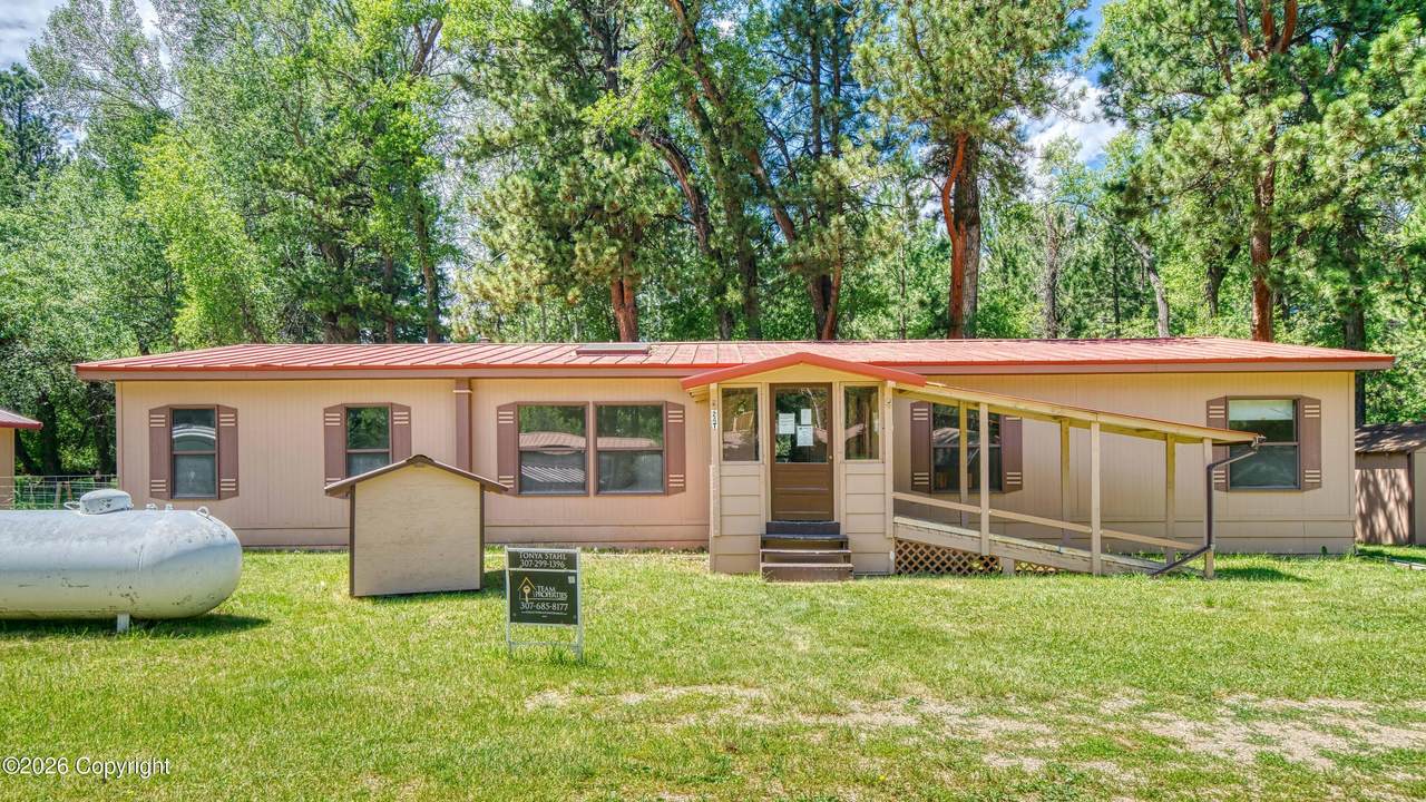 24 Cottonwood Ln - Photo 1