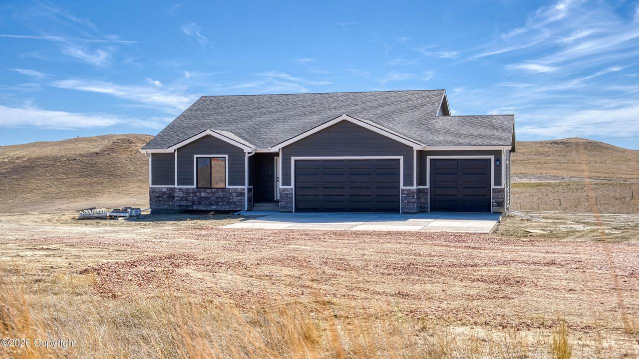 236 Shiplap Spur - Photo 1