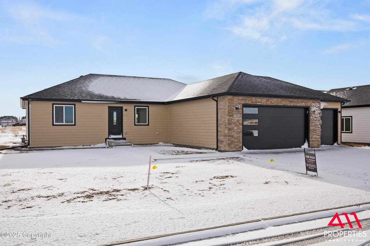 182 Royal Cir - Photo 1