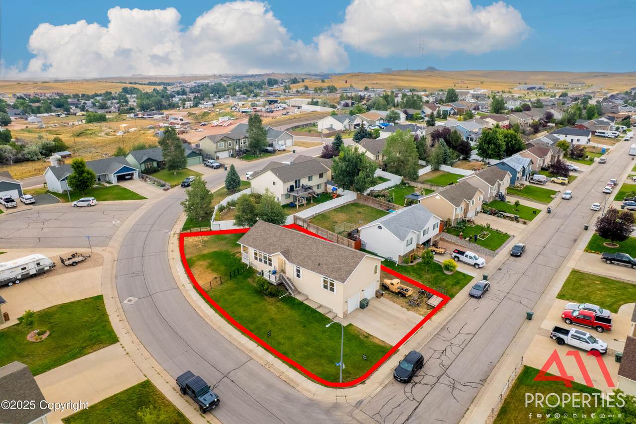 206 Lariat St - Photo 1