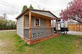 715 8th St - Photo 37