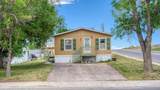 921 E 9th St - Photo 2