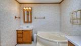 921 E 9th St - Photo 33