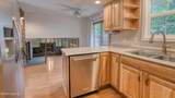 111 Teak St - Photo 16