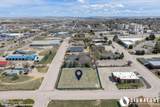 1403 W 3rd St - Photo 18