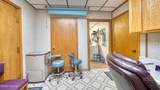 1313 W 4th St - Photo 27