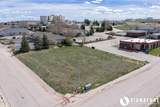 1403 W 3rd St - Photo 2