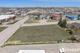 1403 W 3rd St - Photo 7