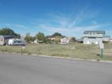 306 Willow Creek Dr - Photo 2