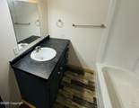 412 1/2 E Sewell St - Photo 11