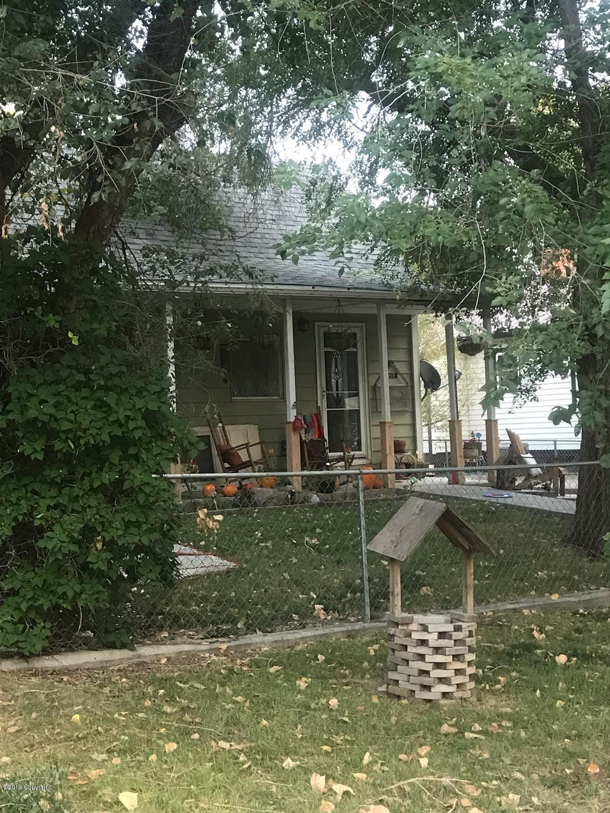 217 N Cheyenne Ave - Photo 1