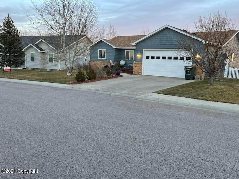 651 Lakeland Hills Dr - Photo 1