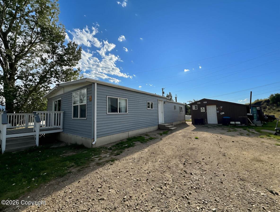 352 Mountain View Ave - Photo 1