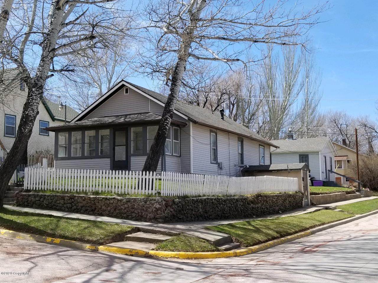 400 Richards Avenue - Photo 1