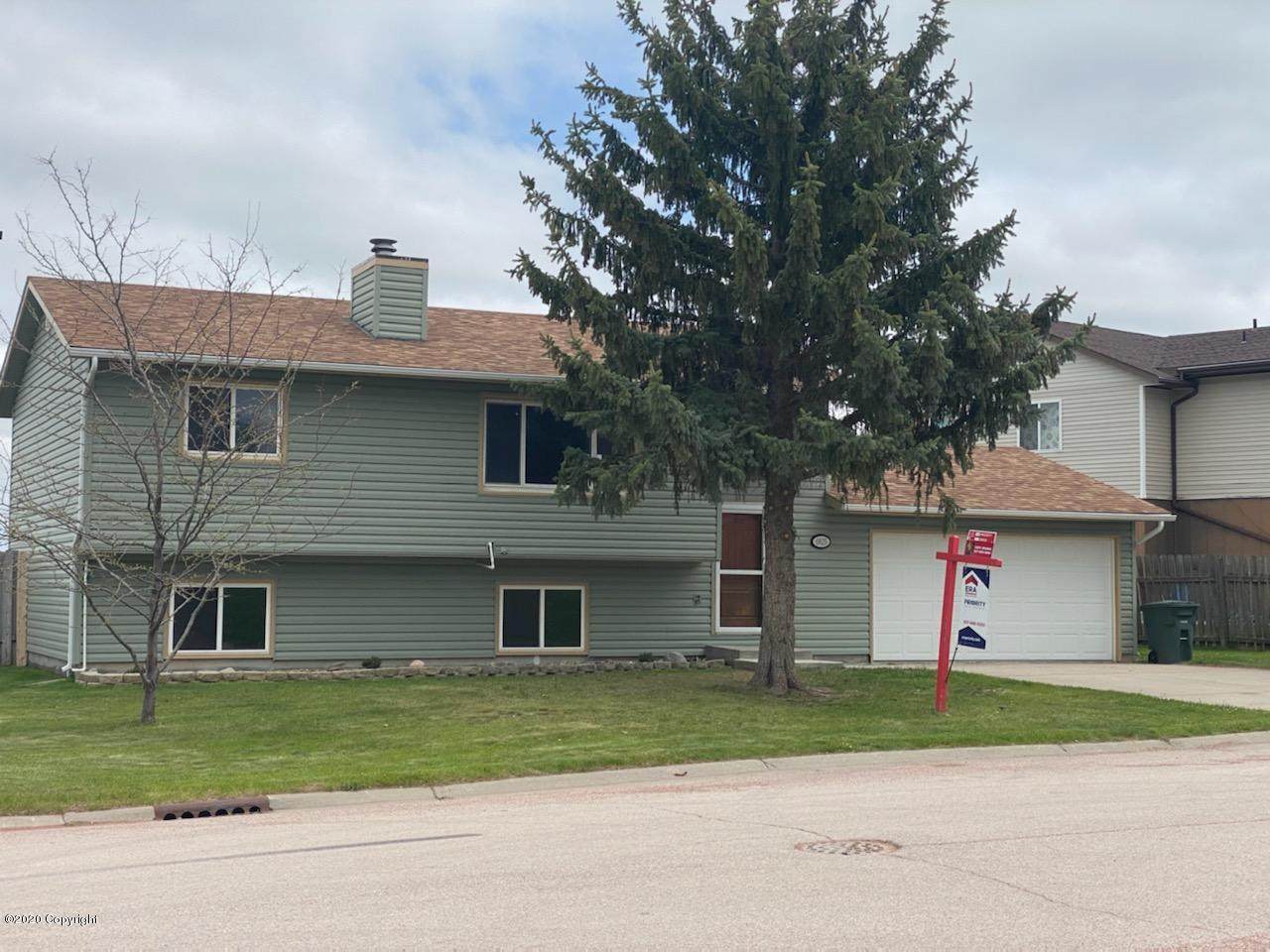 6825 Robin Dr - Photo 1