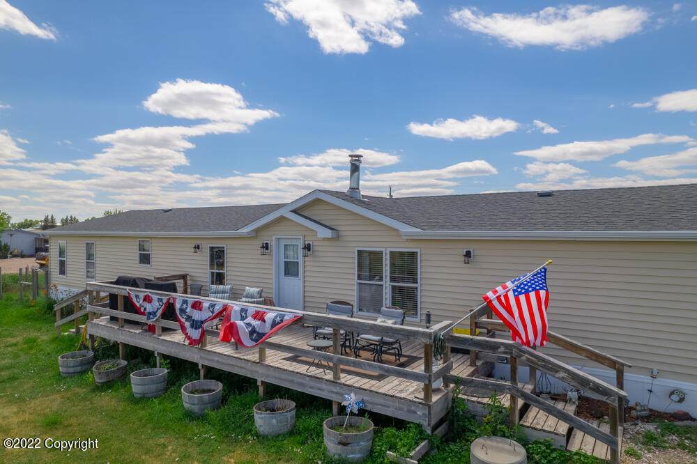 19 Emerald Ave - Photo 1