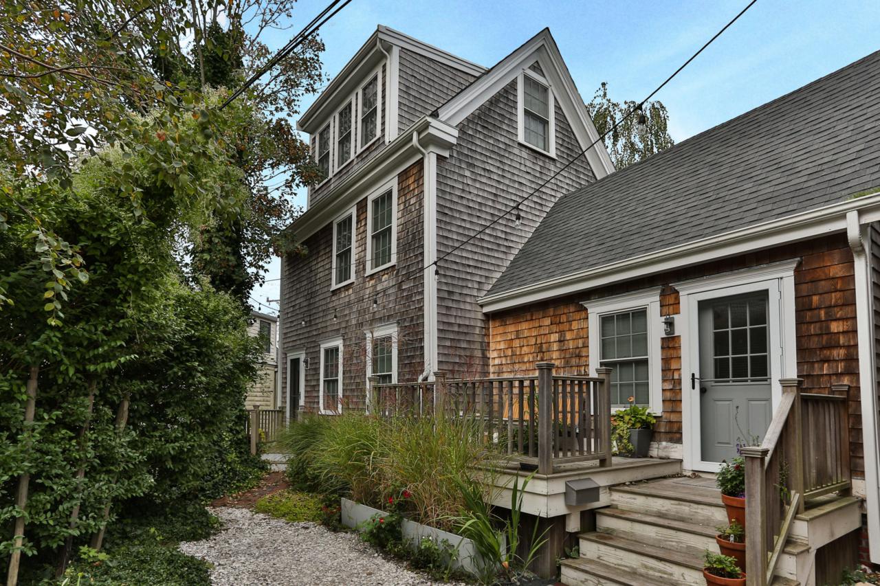284 Commercial Street - Photo 1