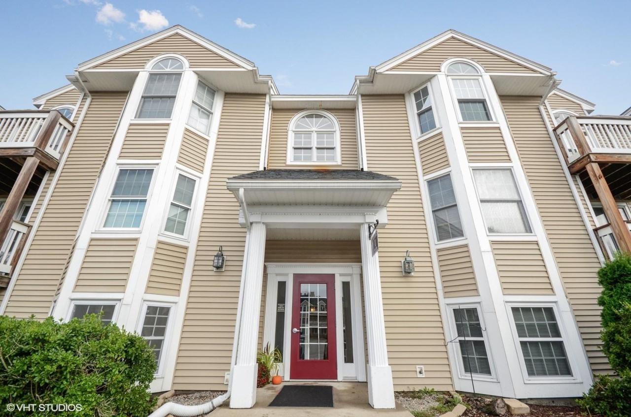 105 Carriage Lane - Photo 1