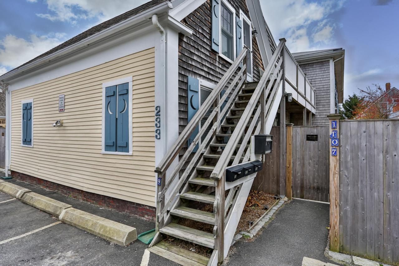 233 Bradford Street - Photo 1