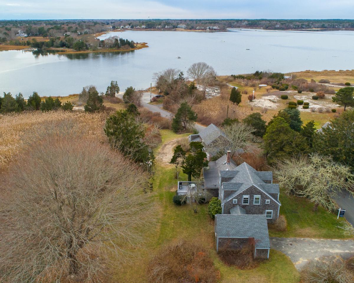 209 Bay Street - Photo 1