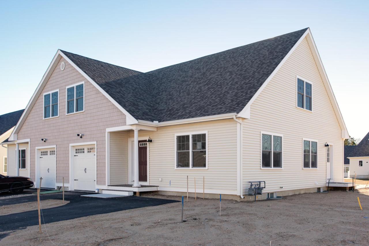 637 Gifford Street - Photo 1