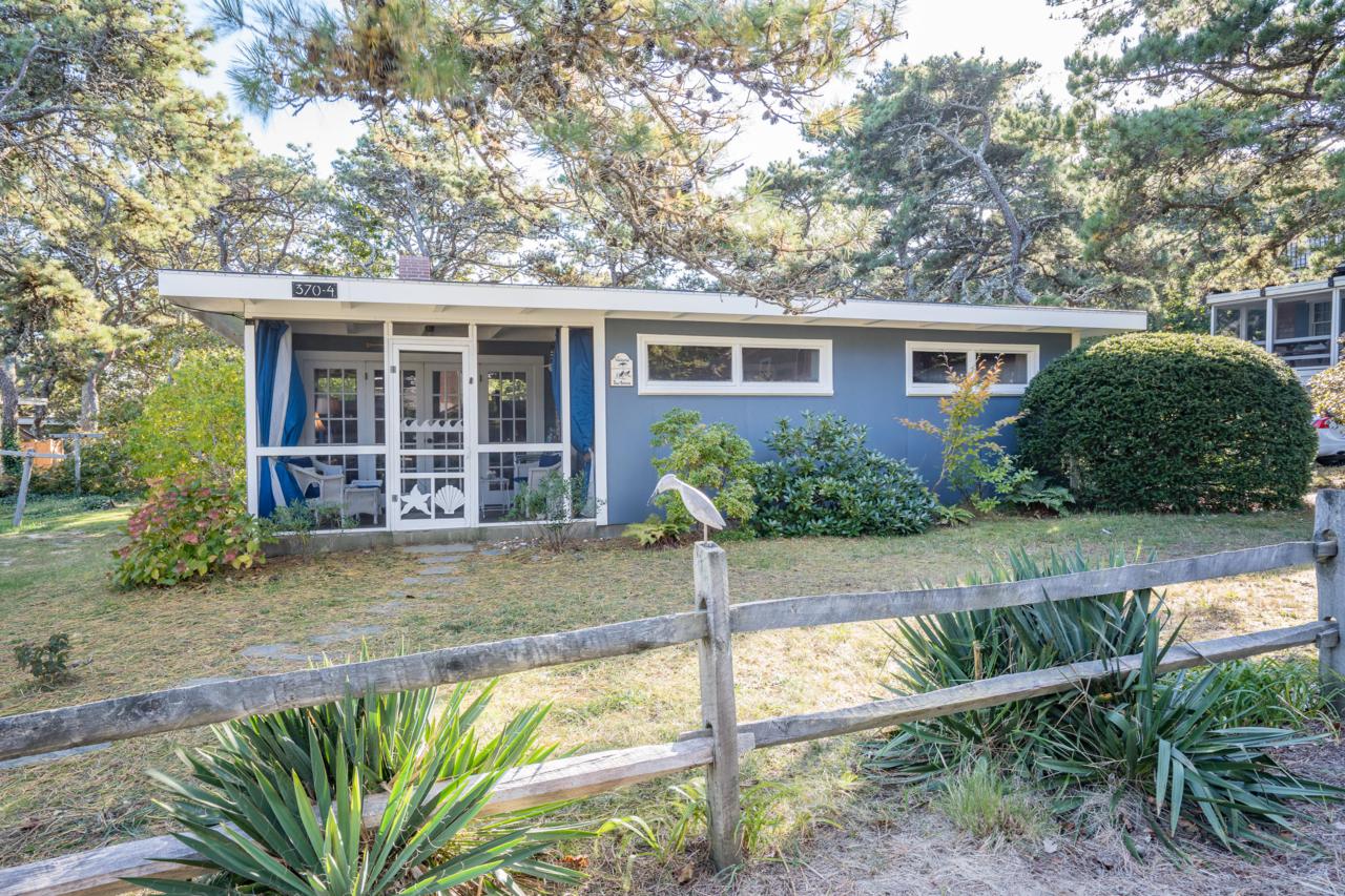 370 Wilson Avenue - Photo 1