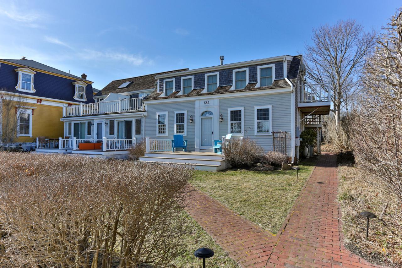 586 Commercial Street - Photo 1