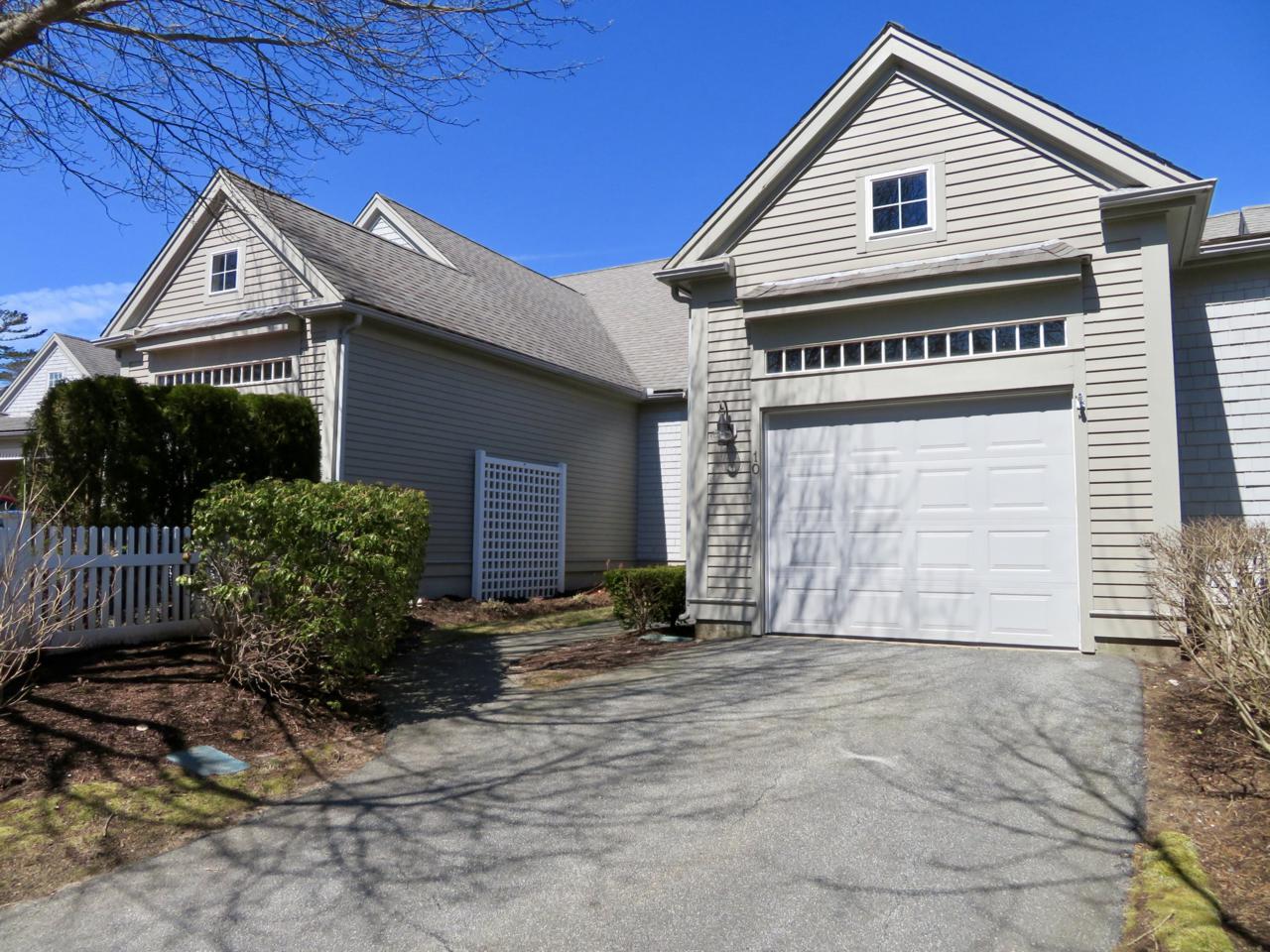 10 Laurel Hill Court - Photo 1