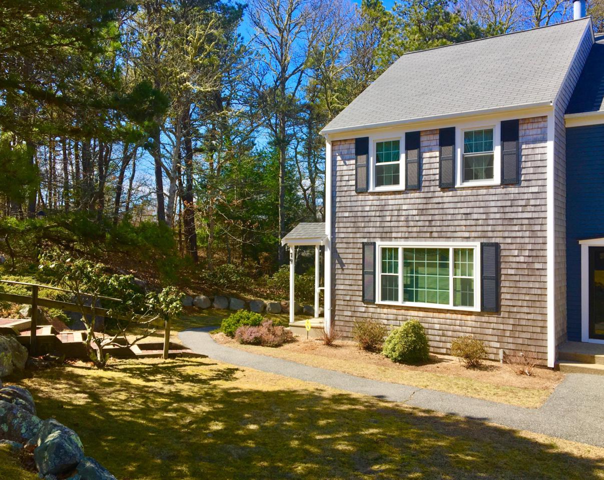 79 Woodview Drive - Photo 1