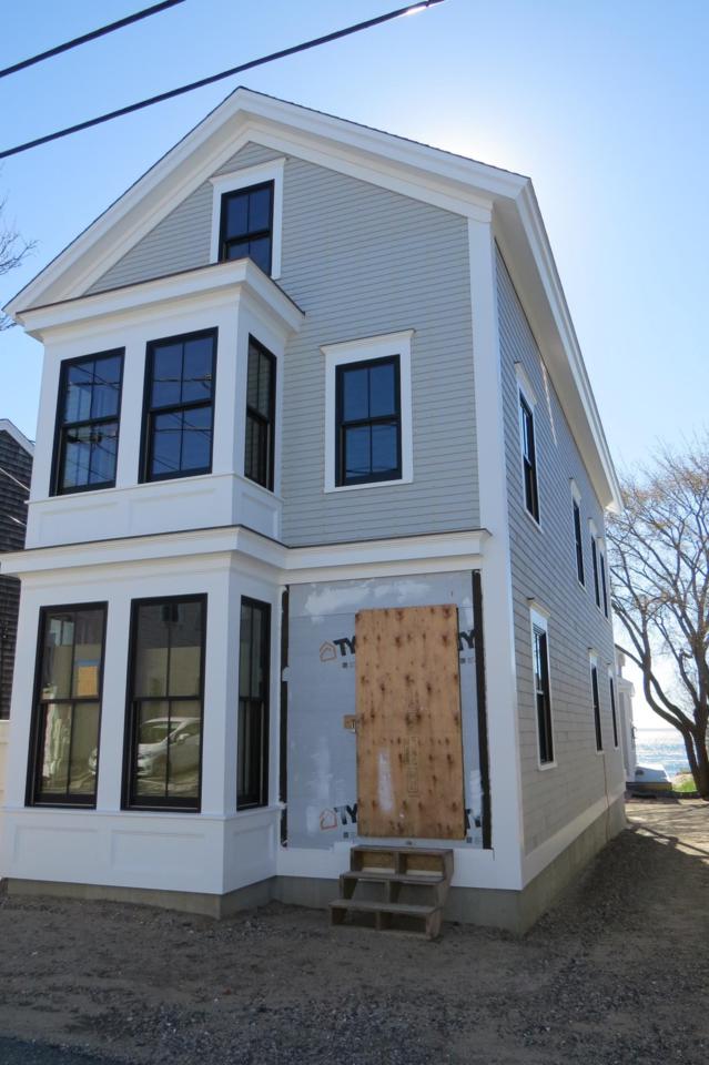 143 Commercial Street - Photo 1