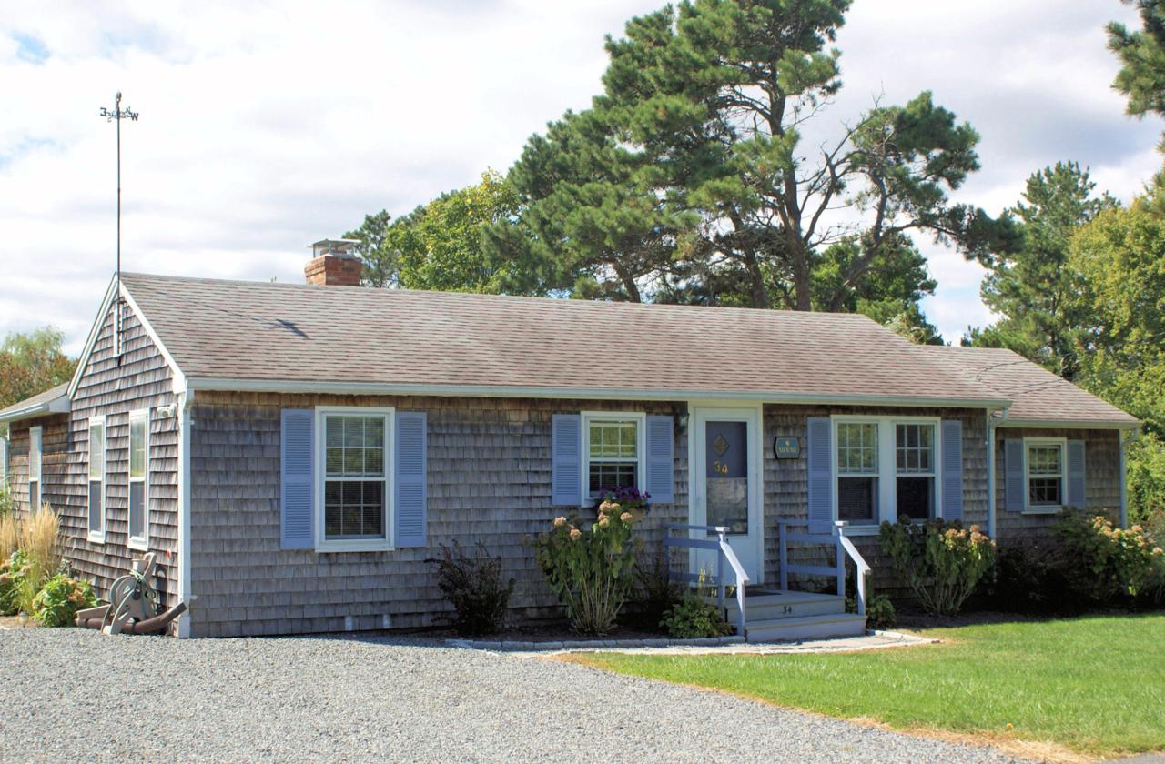 34 Dillingham Avenue - Photo 1