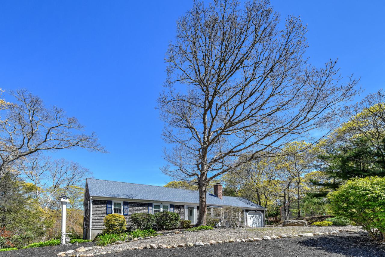 40 Three Ponds Drive - Photo 1