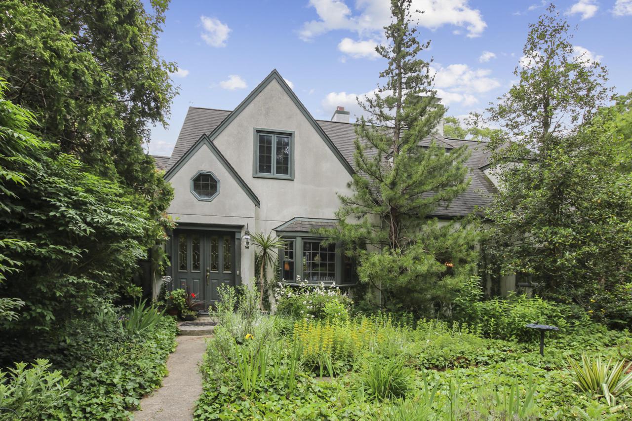 158 Swift Avenue - Photo 1