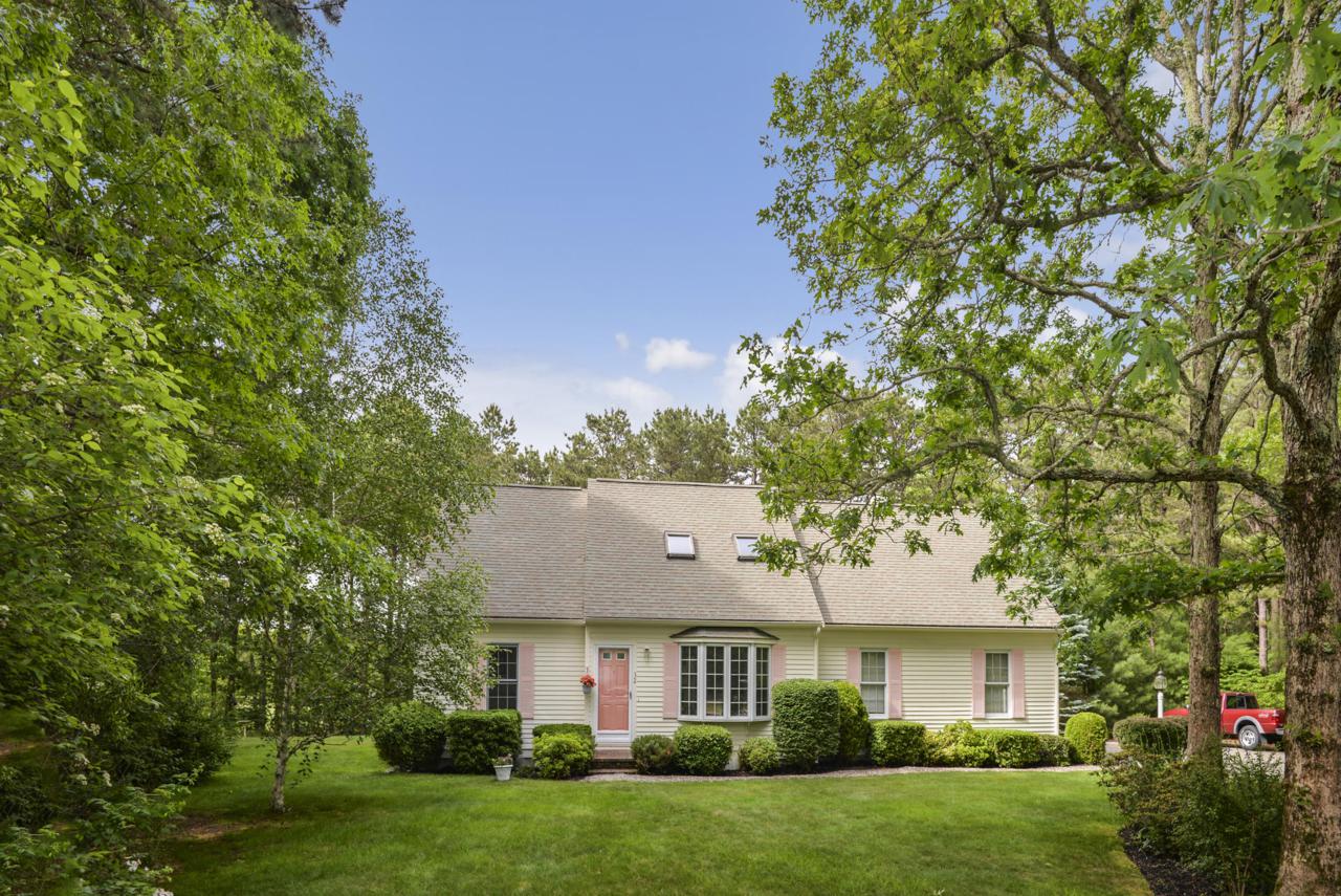32 Watson Drive - Photo 1